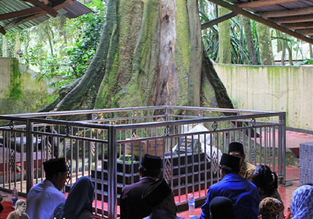 Keramat Solear